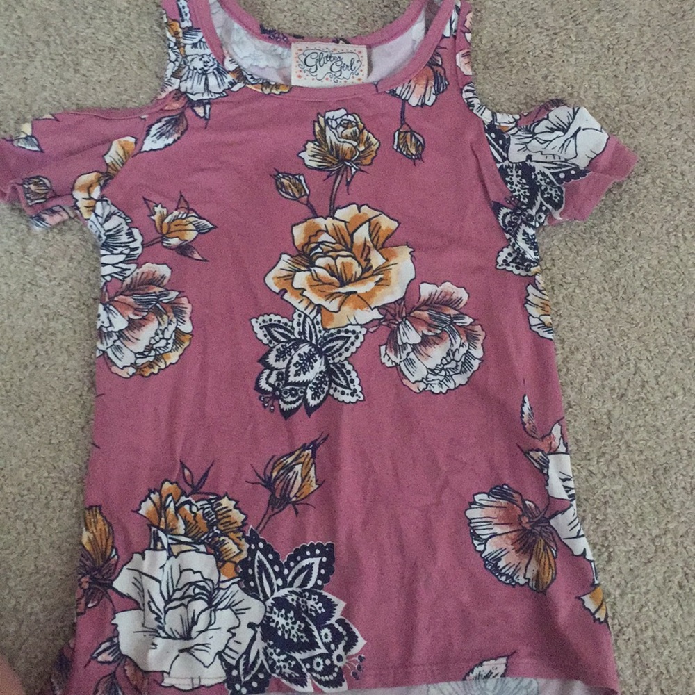 Moron cut off the shoulder shirt